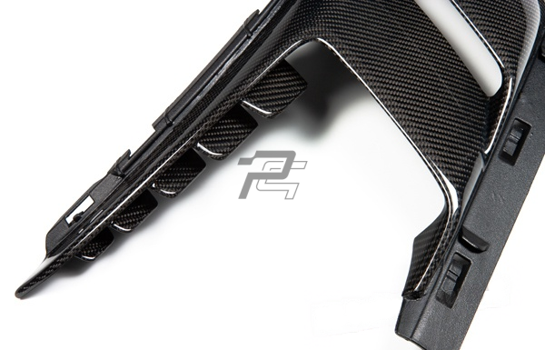 Dry Carbon Fiber Front Fender Vent Trim – Porsche 992.1 GT3RS