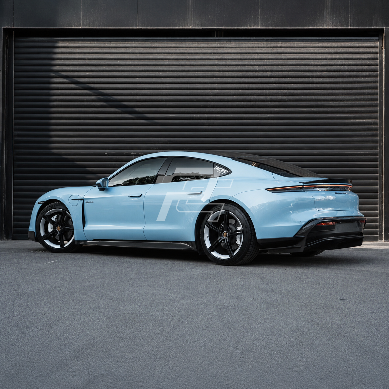 OD Style Dry Carbon Fiber Side Skirts - Porsche Taycan 9J1