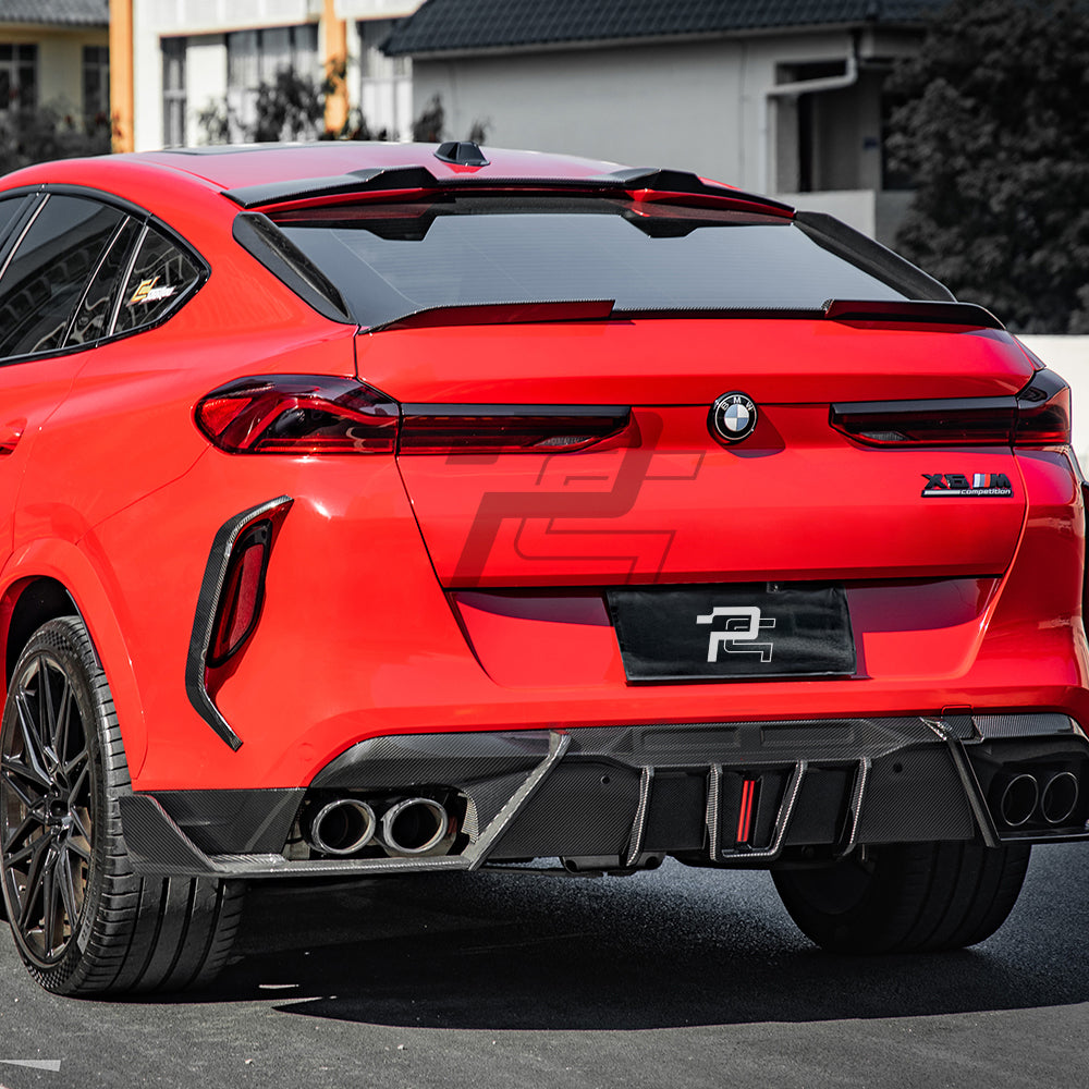 SQ Style Carbon Fiber Diffuser With Brake Light - BMW X6M F96