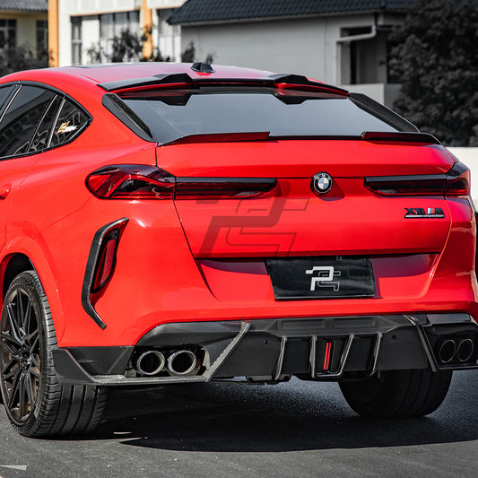 SQ Style Carbon Fiber Diffuser With Brake Light - BMW X6M F96