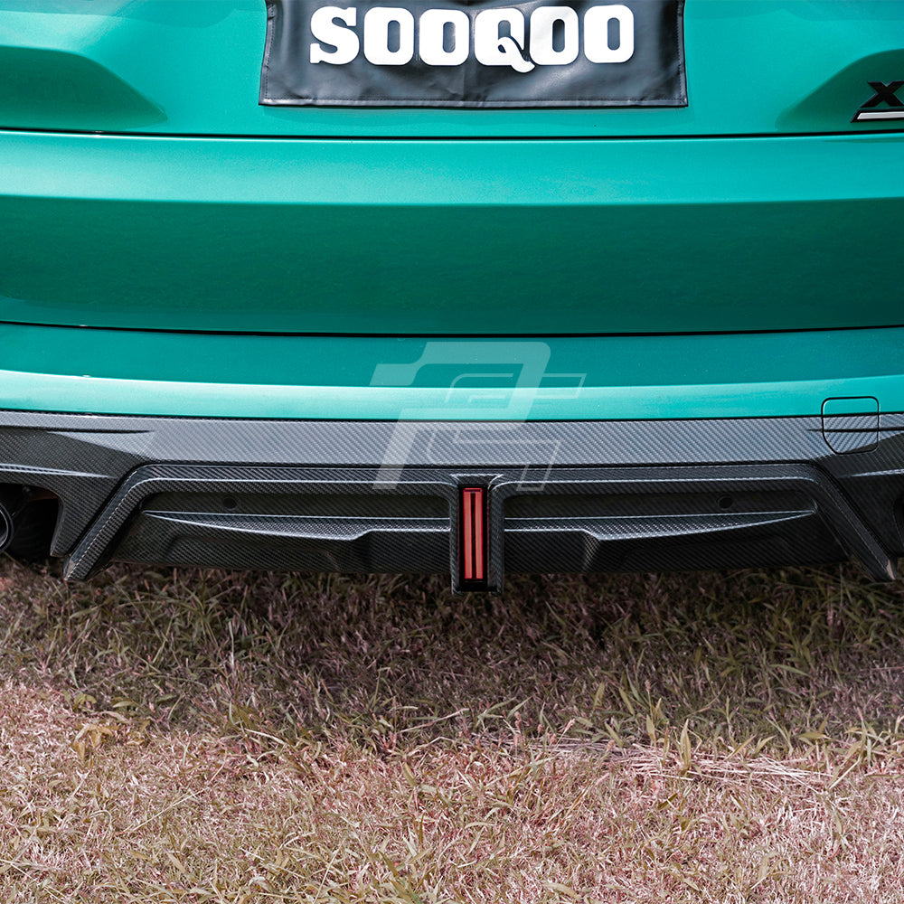 SQ Style Carbon Fiber Diffuser With Brake Light - BMW X5M F95