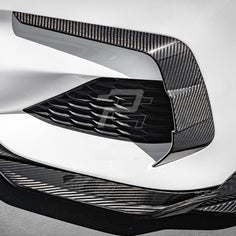 SQ Style Carbon Fiber Front Vent Trim - BMW 8 series G14/G15/G16