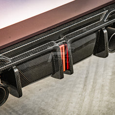 SQ Style Carbon Fiber Rear Diffuser Set With Brake Light V1 - BMW M4 G82 G83