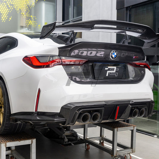 SQ Style Carbon Fiber Rear Diffuser Set With Brake Light V2 - BMW M4 G82 G83