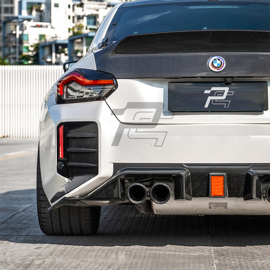 SQ Style Carbon Fiber Rear Diffuser With Brake Light V3 - BMW M2 G87