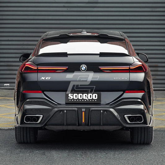 SQ Style Carbon Fiber Rear Diffuser With Brake Light - BMW X6 G06