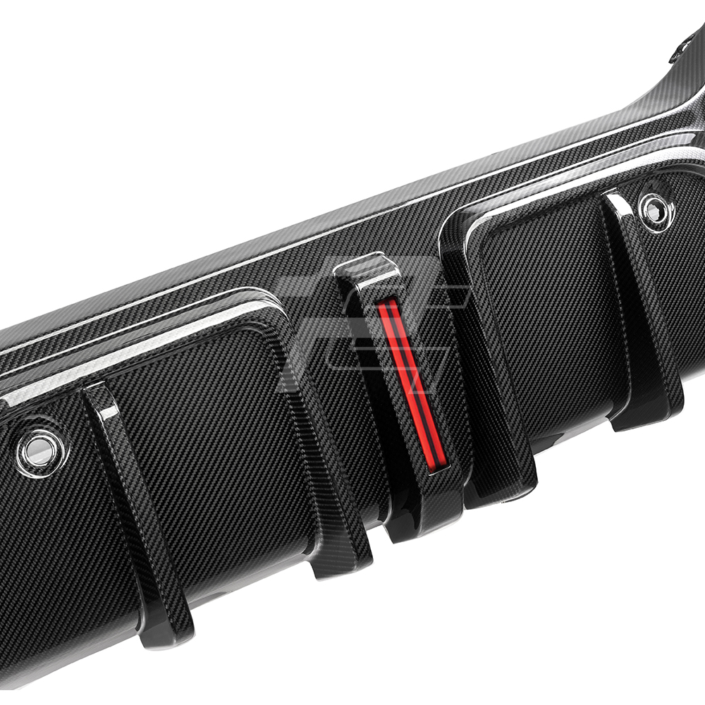 SQ Style Carbon Fiber Rear Diffuser With Brake Light - BMW X6 G06