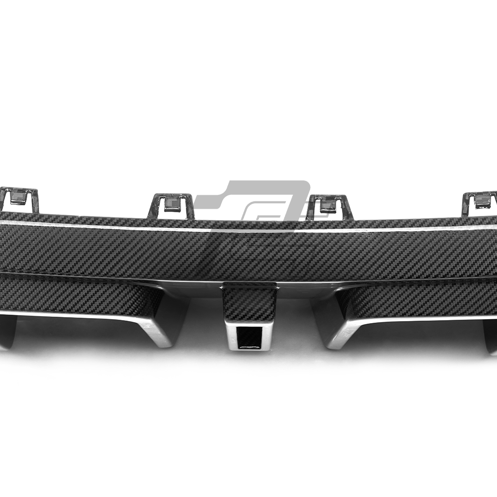 SQ Style Carbon Fiber Rear Diffuser With Brake Light - BMW X6 G06